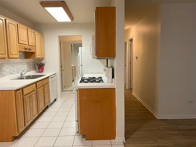 555 Deepwoods Dr #2C — Photo 8