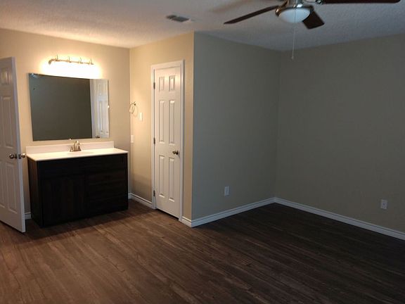4th image of 6824 Camden Ln APT 5