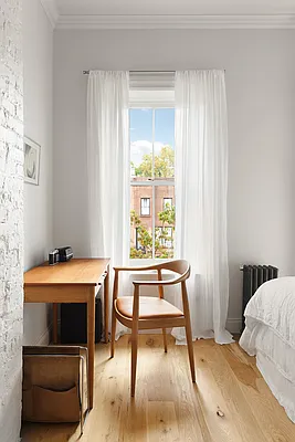 Sold by Douglas Elliman | media 21