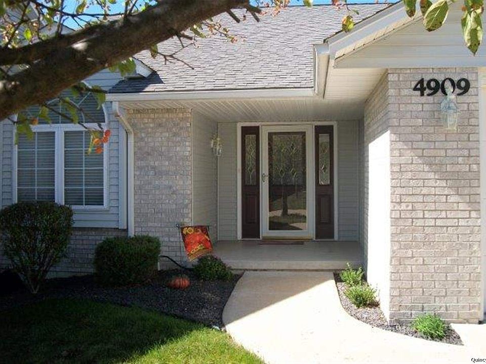 Home for Sale in Quincy, IL $156,900