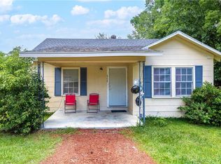 352 Pineview Dr, Waycross, GA 31501