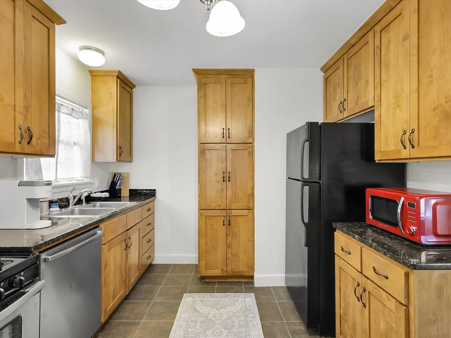 2 bed, 924 sqft, $1,700 — Photo 4