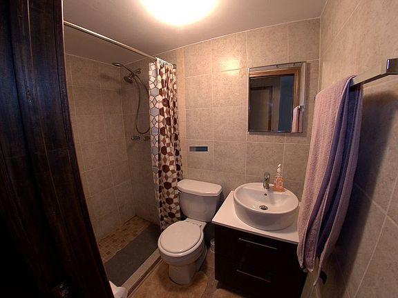 5th image of 77 Sandywood Ln