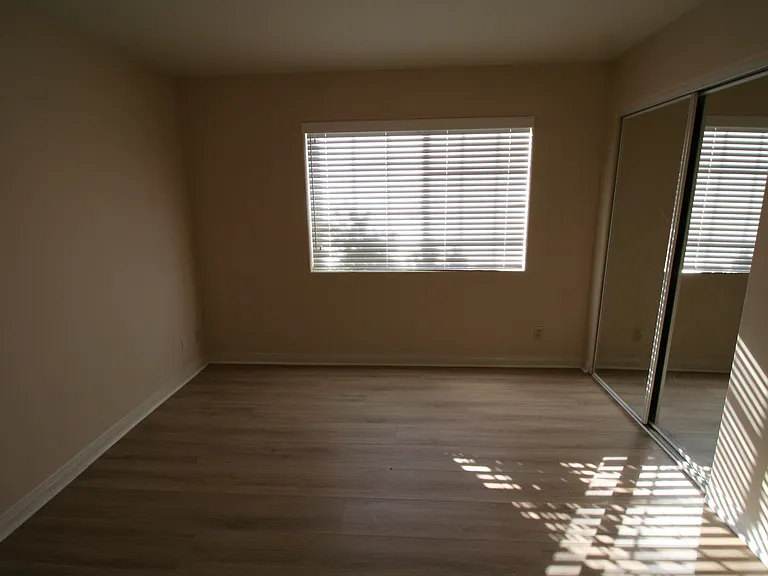 10387 Almayo Ave #1 — Photo 9