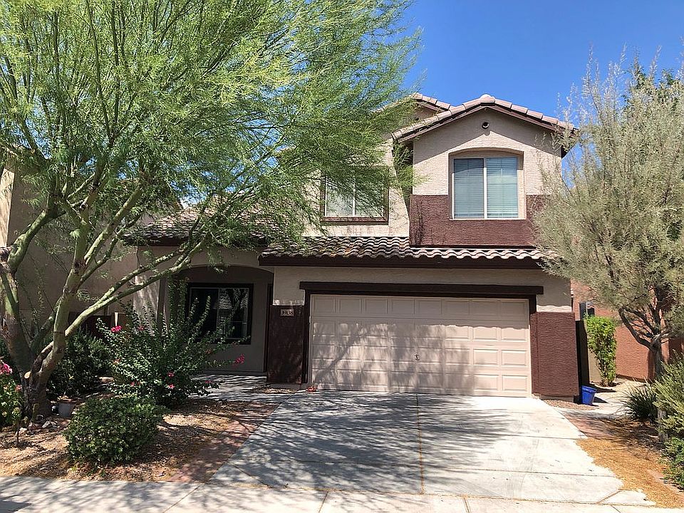 New paint as of August 2019.