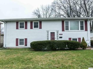 1890 Bennett St, Dubuque, IA 52001