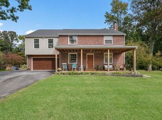 304 E Country Club Ln, Wallingford, PA 19086