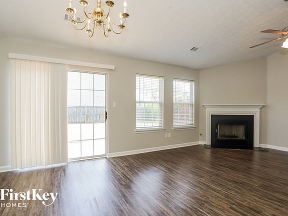 3rd image of 1085 Eatonton Way