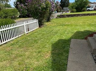 2817 W Gary Ave, Roseburg, OR 97471