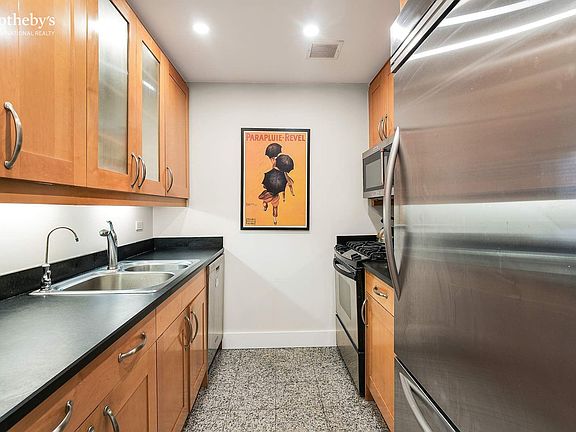 5th image of 401 E 60th St APT 7B