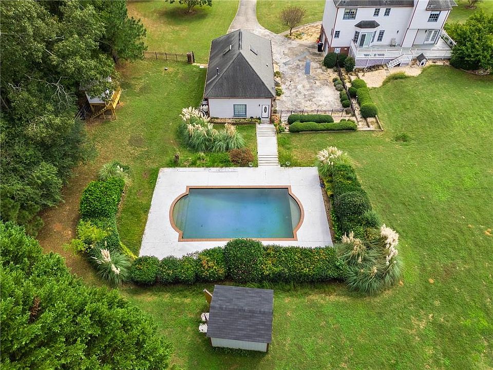 Pool and Yard