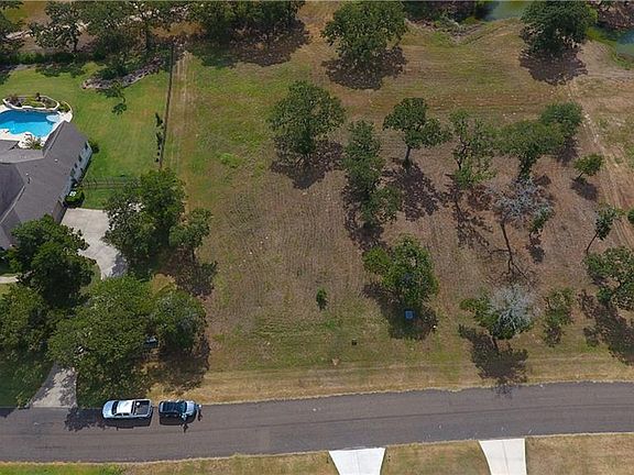 4th image of 141 Riverwalk Ln