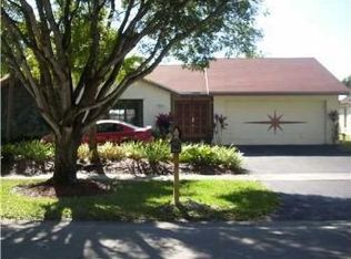10304 NW 6th St, Plantation, FL 33324