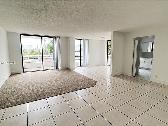 5th image of 3300 NE 192nd St APT 312