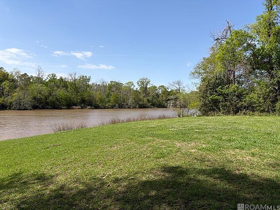 3rd image of 21967 Waterfront East Dr