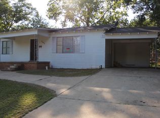 505 N Buchmeyer St, Overton, TX 75684