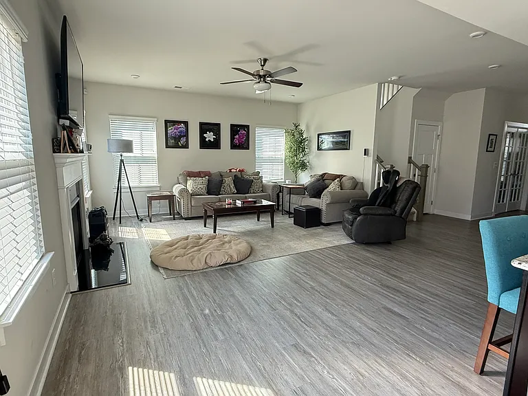 Scarbrough Cir SW — Photo 5
