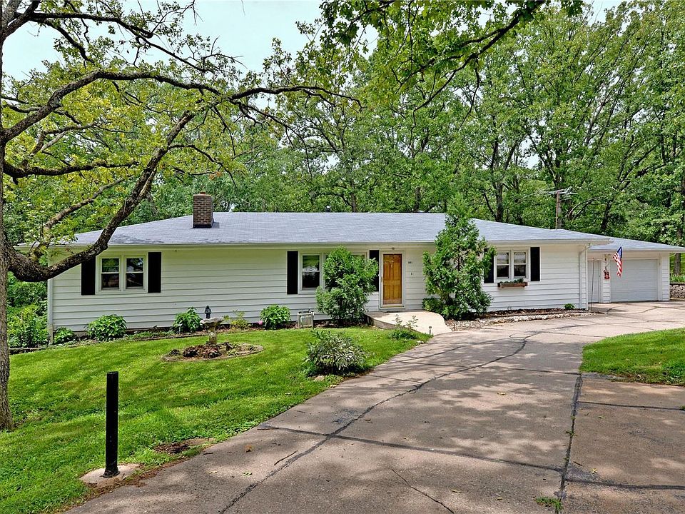 1st image of 3681 Twin Oaks Dr