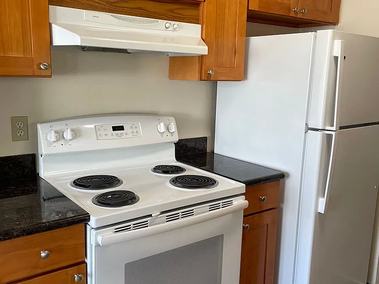 Wingate Apartments — Photo 19