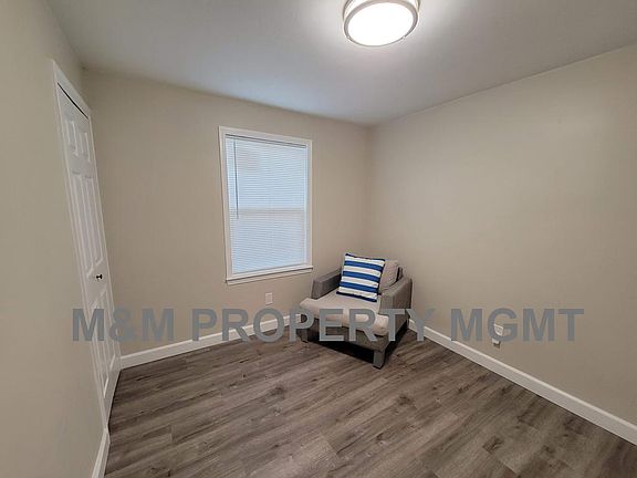 5th image of 4430 44th St