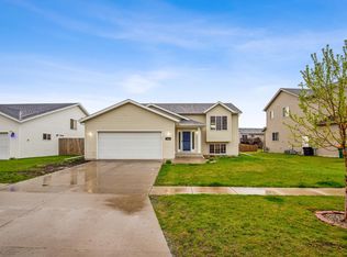1010-39 1/2 Ave W, West Fargo, ND 58078