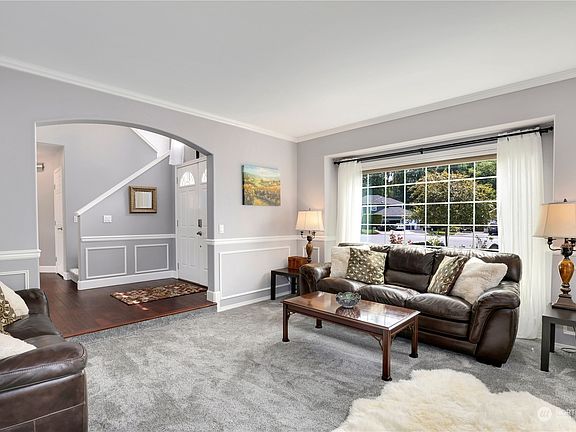 4th image of 23823 105th Street Ct E