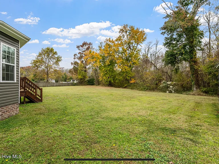 127 Wiley Dr — Photo 4