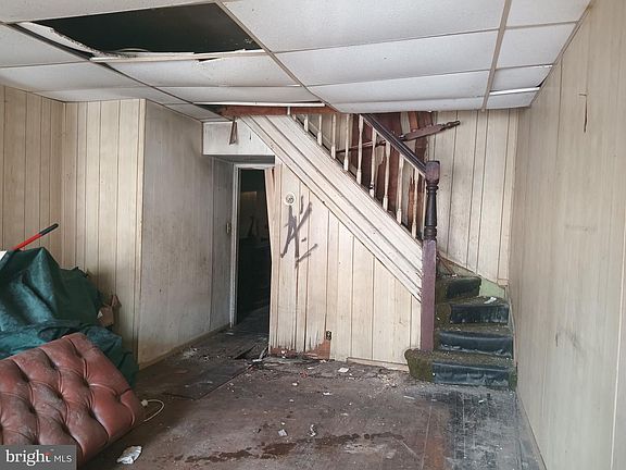 3rd image of 709 Appleton St