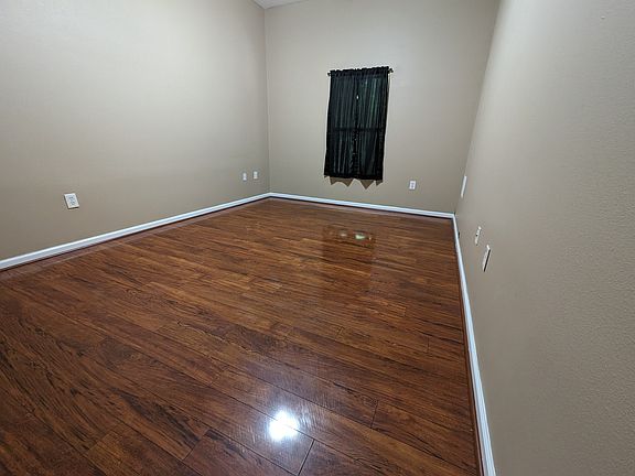4th image of 6111 Maggies Cir Unit 106