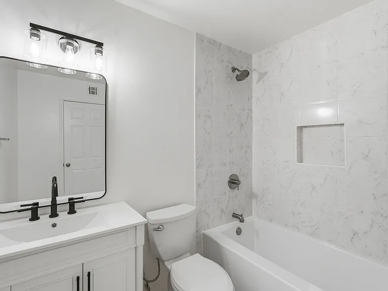 209 E Cairo Dr — Photo 18