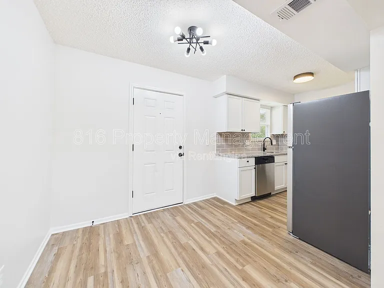 3104 Orville Ave #A — Photo 6