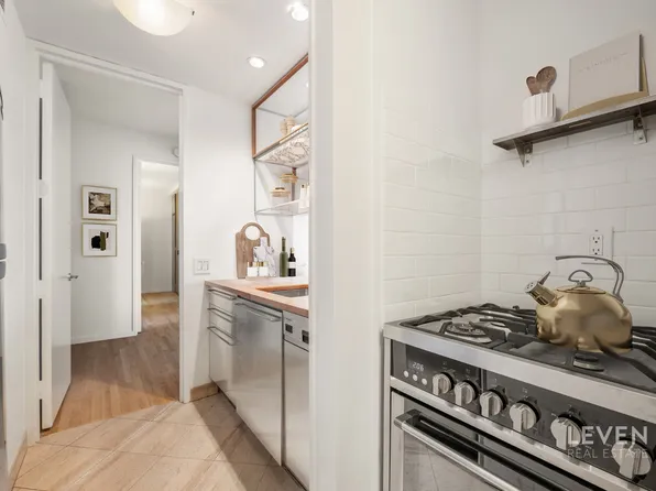 15 West 53rd Street image 4 of 20