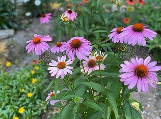 3525 Ridgewood Dr, Pittsburgh, PA 15235