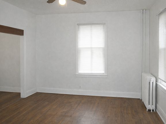 2nd image of 1203 8th St SE