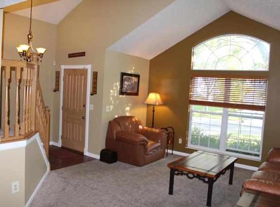 4th image of 1370 River Trail Dr