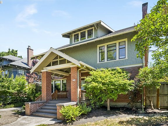 2nd image of 2732 NE 15th Ave