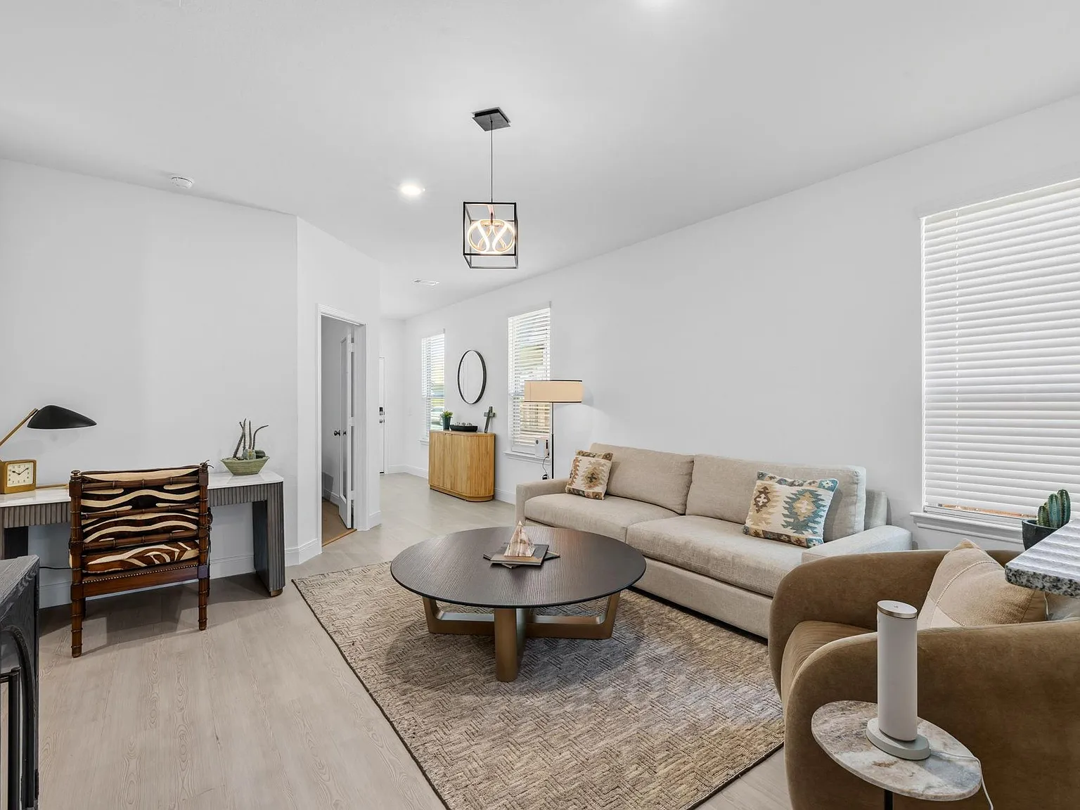 3 bed, 2.0 bath, 1539 sqft, $2,500 — Photo 3