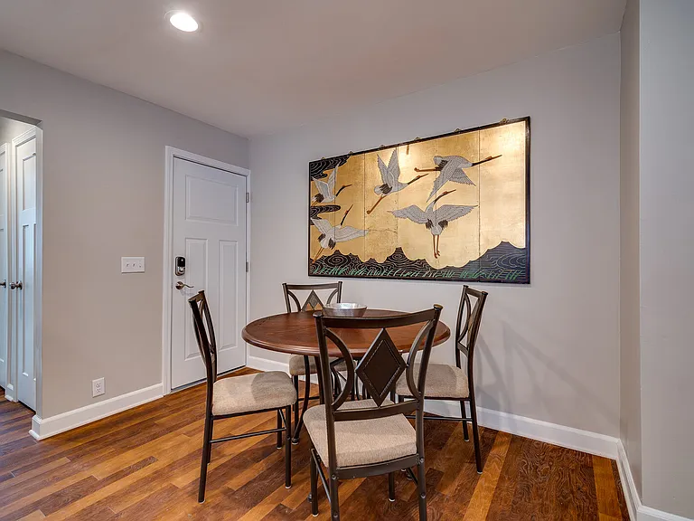 308 Constantia Ave #5 — Photo 8