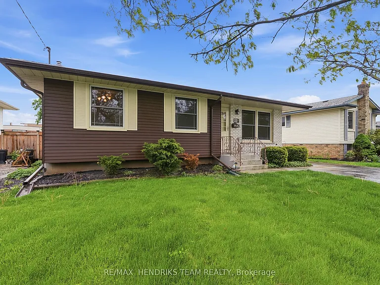 23 Crescentwood Dr — Photo 5