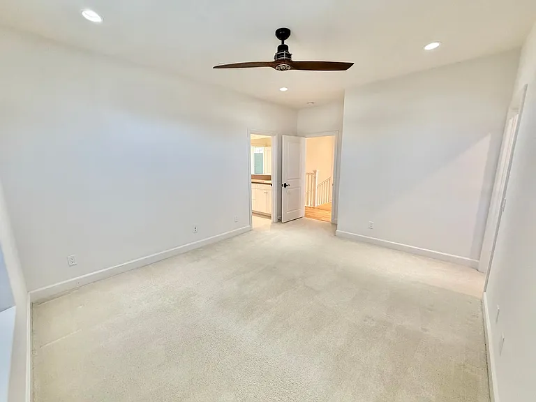 110 Briar Rose — Photo 32