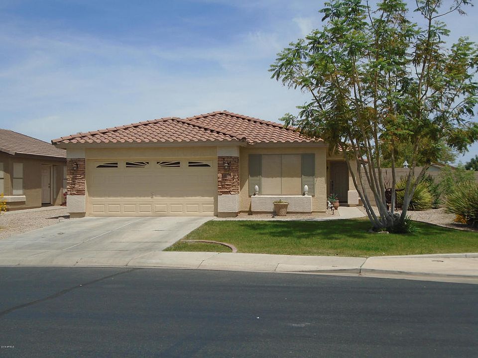 1st image of 42196 W Oakland Dr