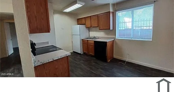 2537 W Georgia Ave — Photo 2