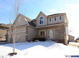 19317 H St, Omaha, NE 68135