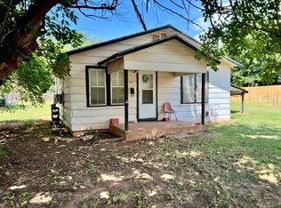 509 E Cleveland St, Mangum, OK 73554