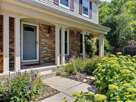 3rd image of 212 Mystic Pl