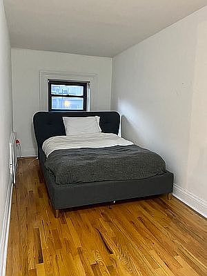 3rd image of 116 E 37th St APT 4B
