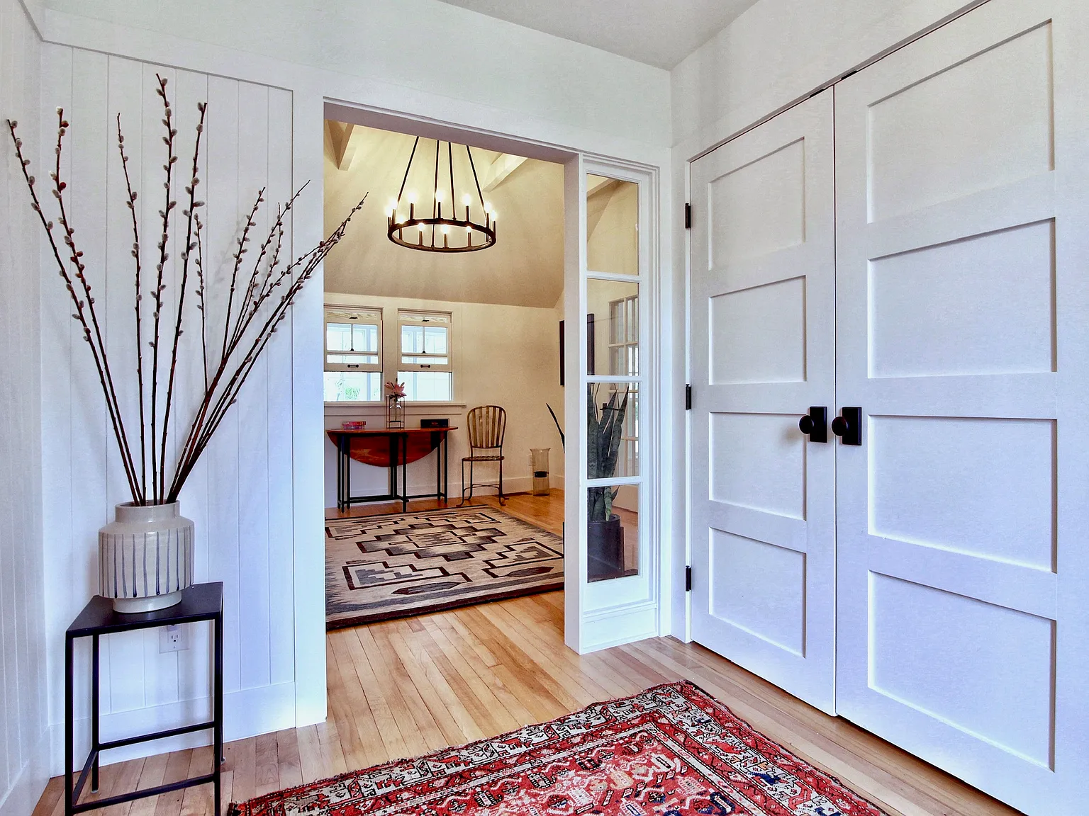 3 bed, 3.5 bath, 2500 sqft, $3,900 — Photo 2