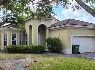 1186 NE 37th Pl, Homestead, FL 33033