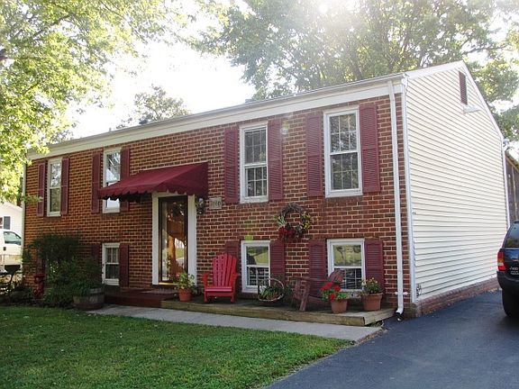 2nd image of 2840 Creekwood Dr