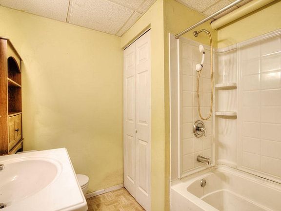 2nd image of 2923 Bradford Way